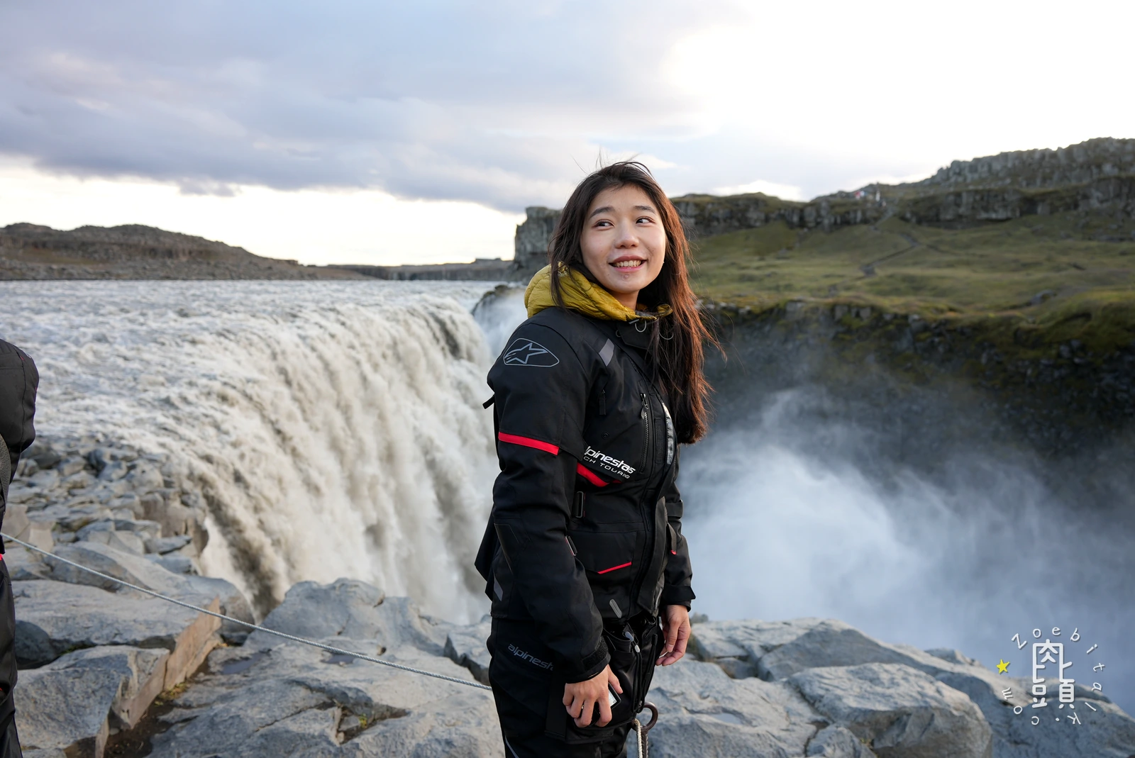 Dettifoss 黛提瀑布峽谷與旅行者