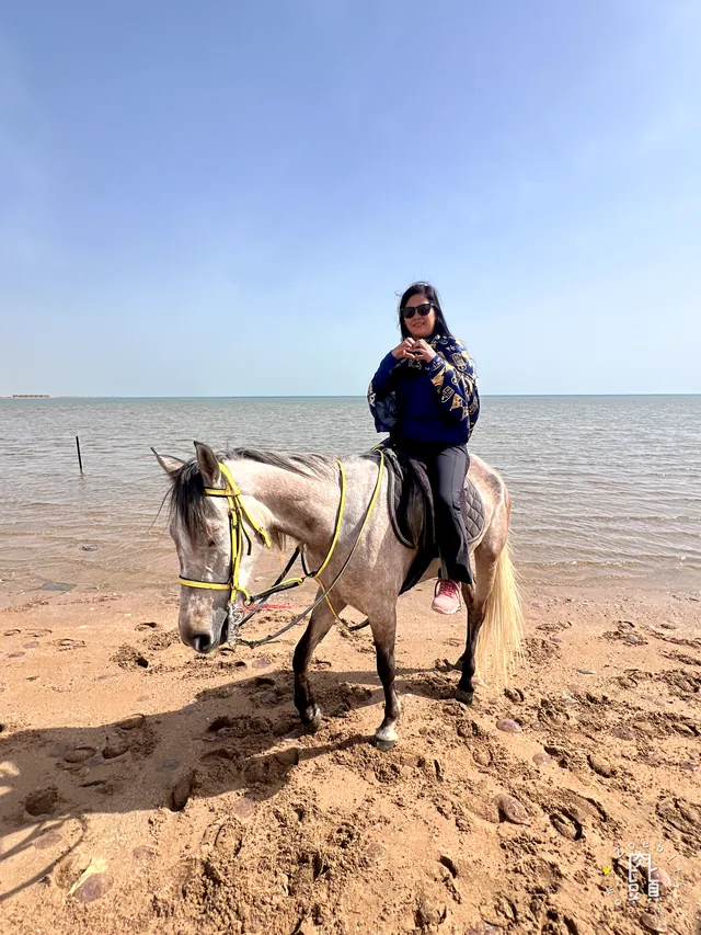 沒有馬鞍的騎乘讓每個人都得重新抓住平衡